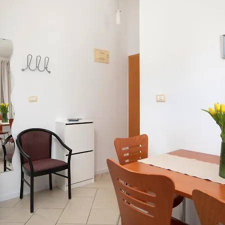 Alexandra 1 Apartment